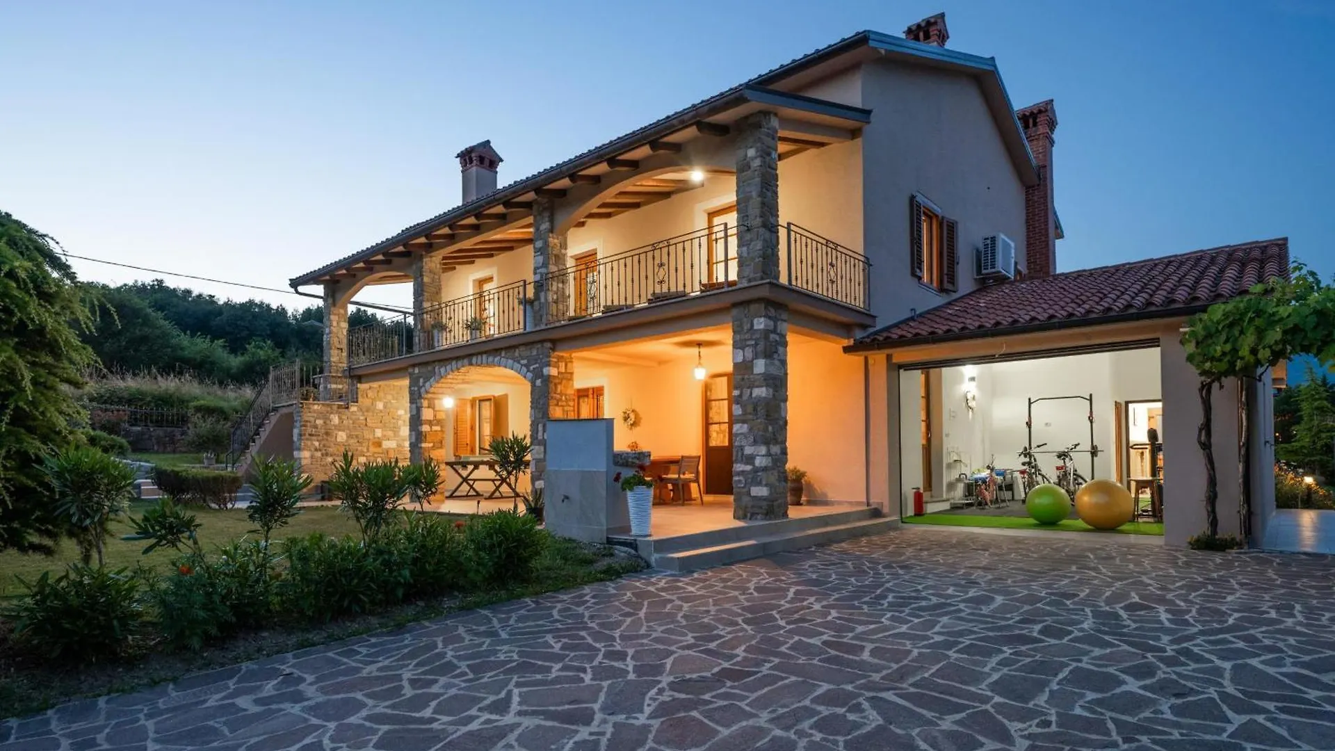 Villa Milena Krsan 0*,